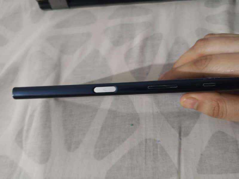 Sony Xperia sov34 2