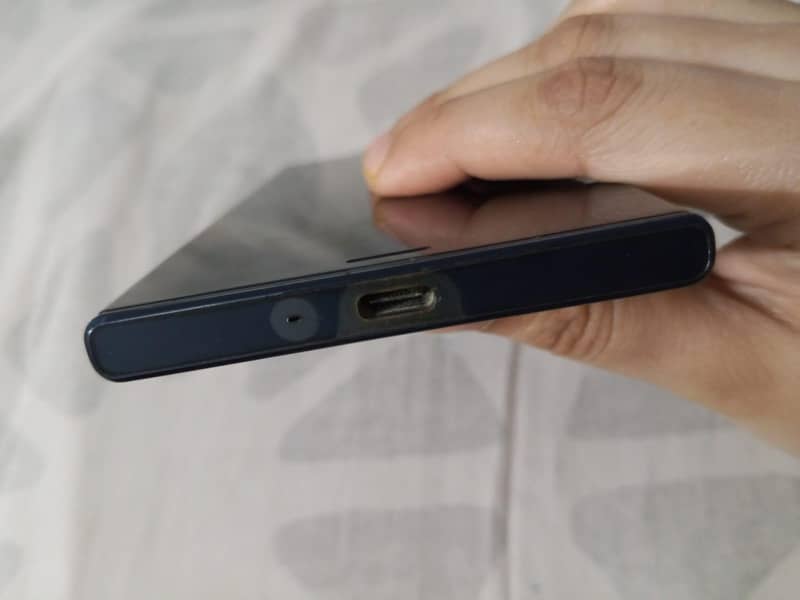 Sony Xperia sov34 5