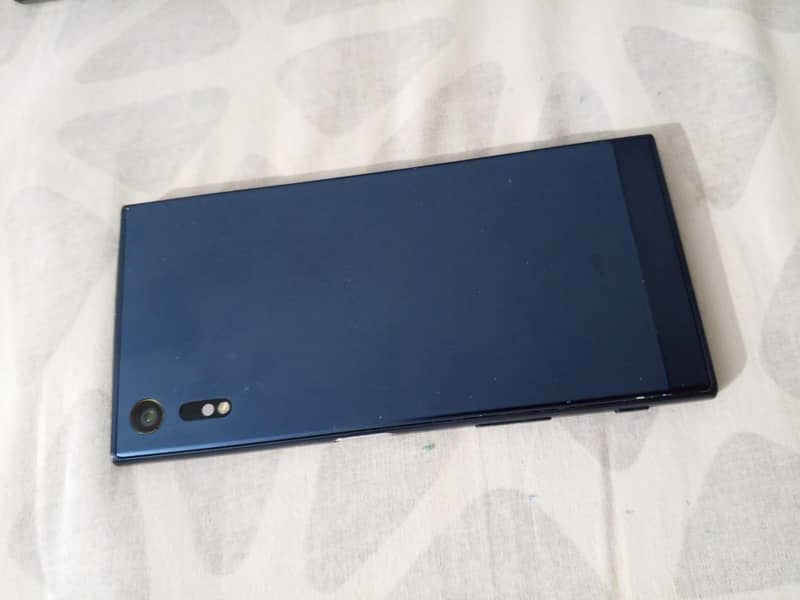 Sony Xperia sov34 6