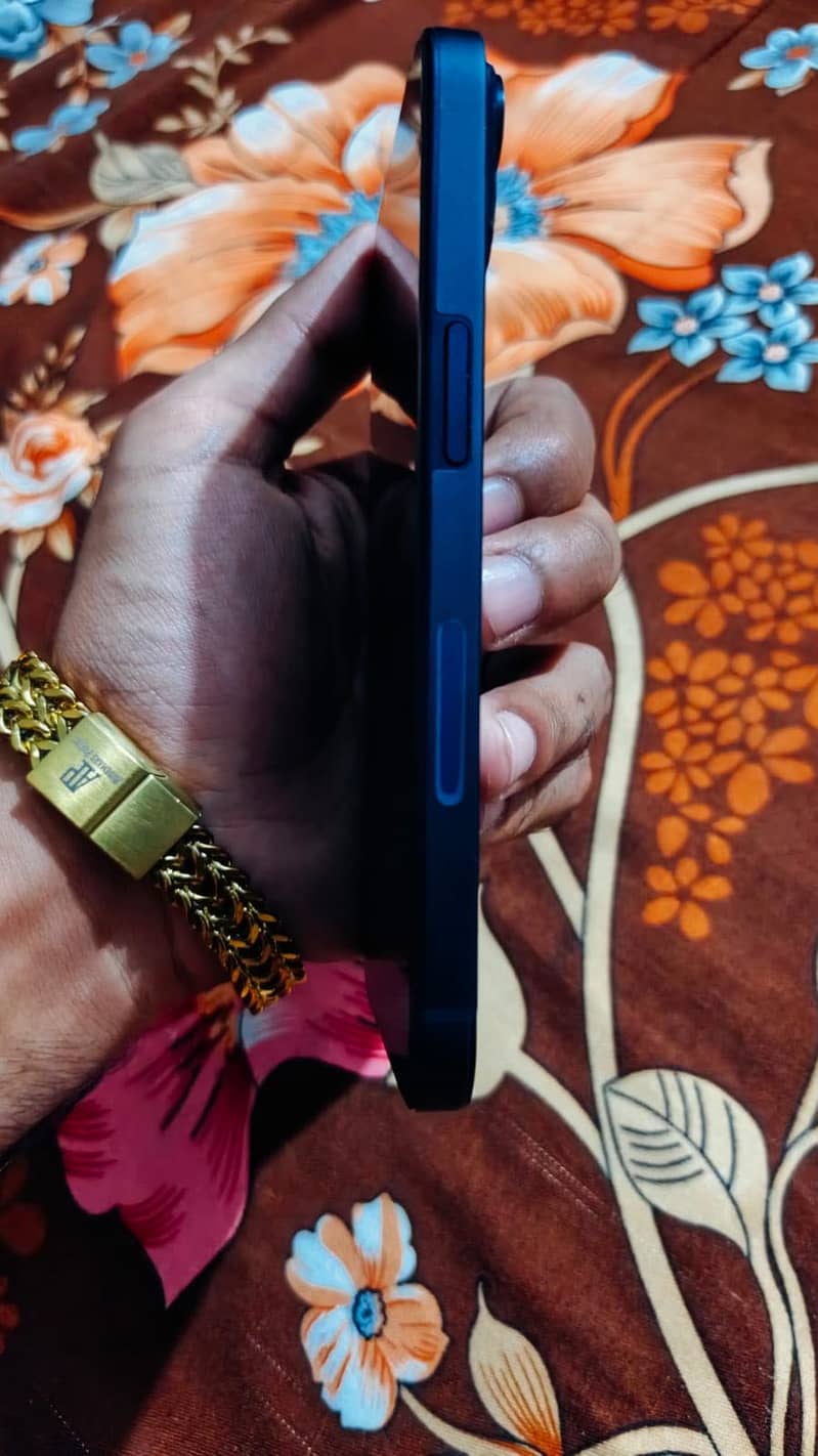 Apple iPhone 14 2