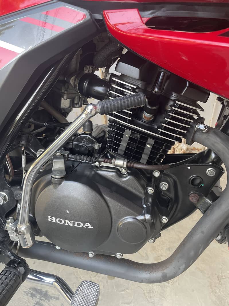 Honda CB 150F 2