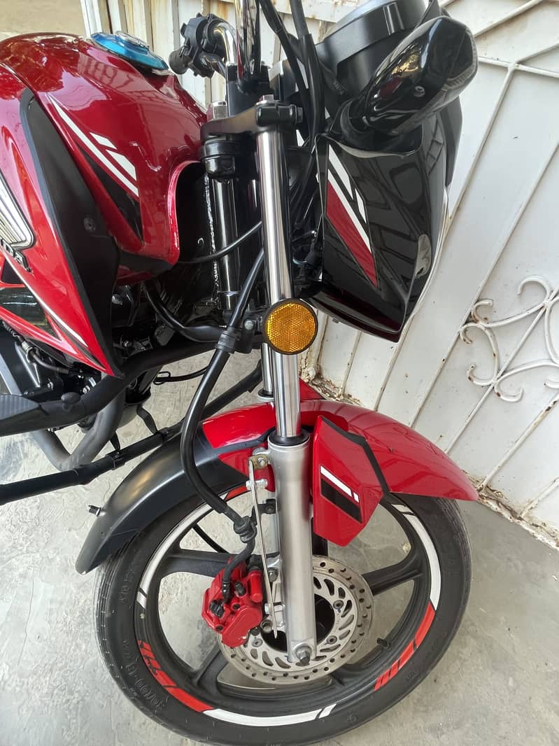 Honda CB 150F 5