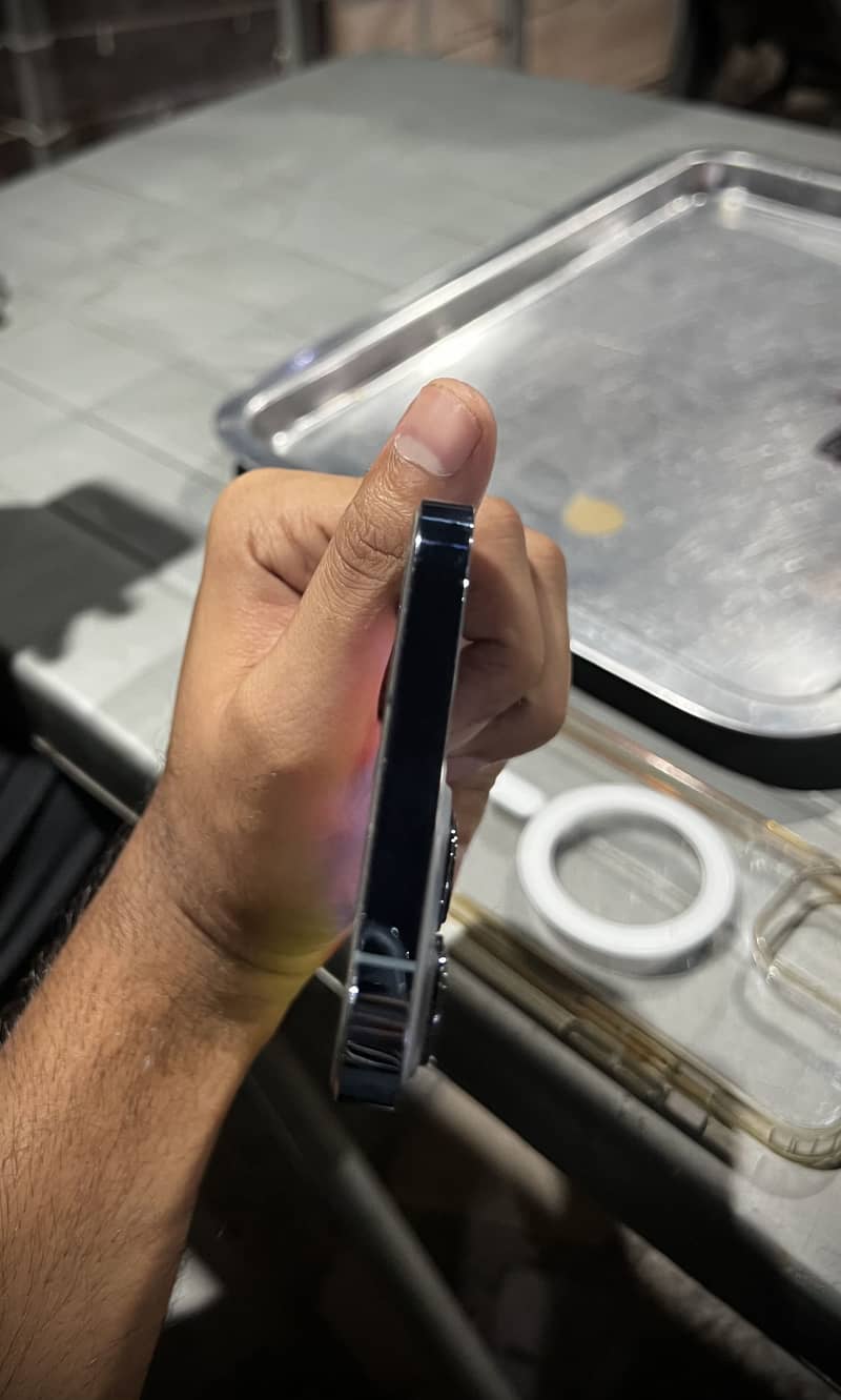 Apple iPhone 13 Pro Max 5
