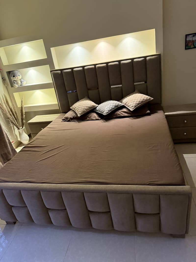 King bed with side tables 2