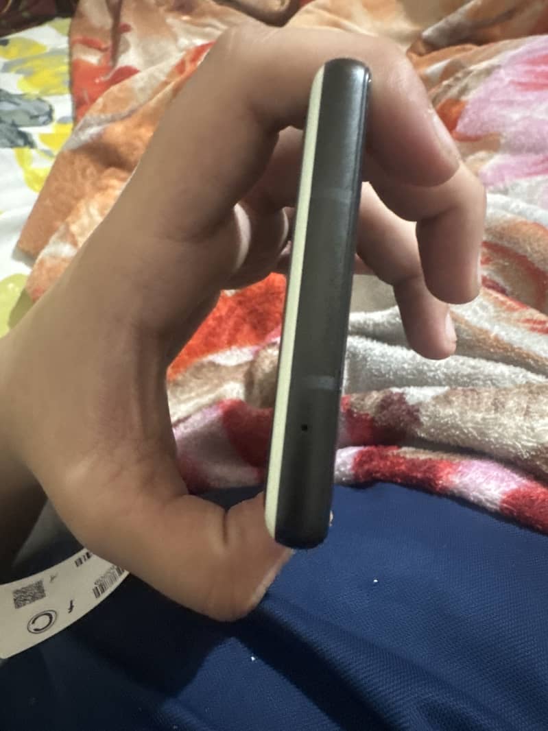 Google Pixel 6a 3