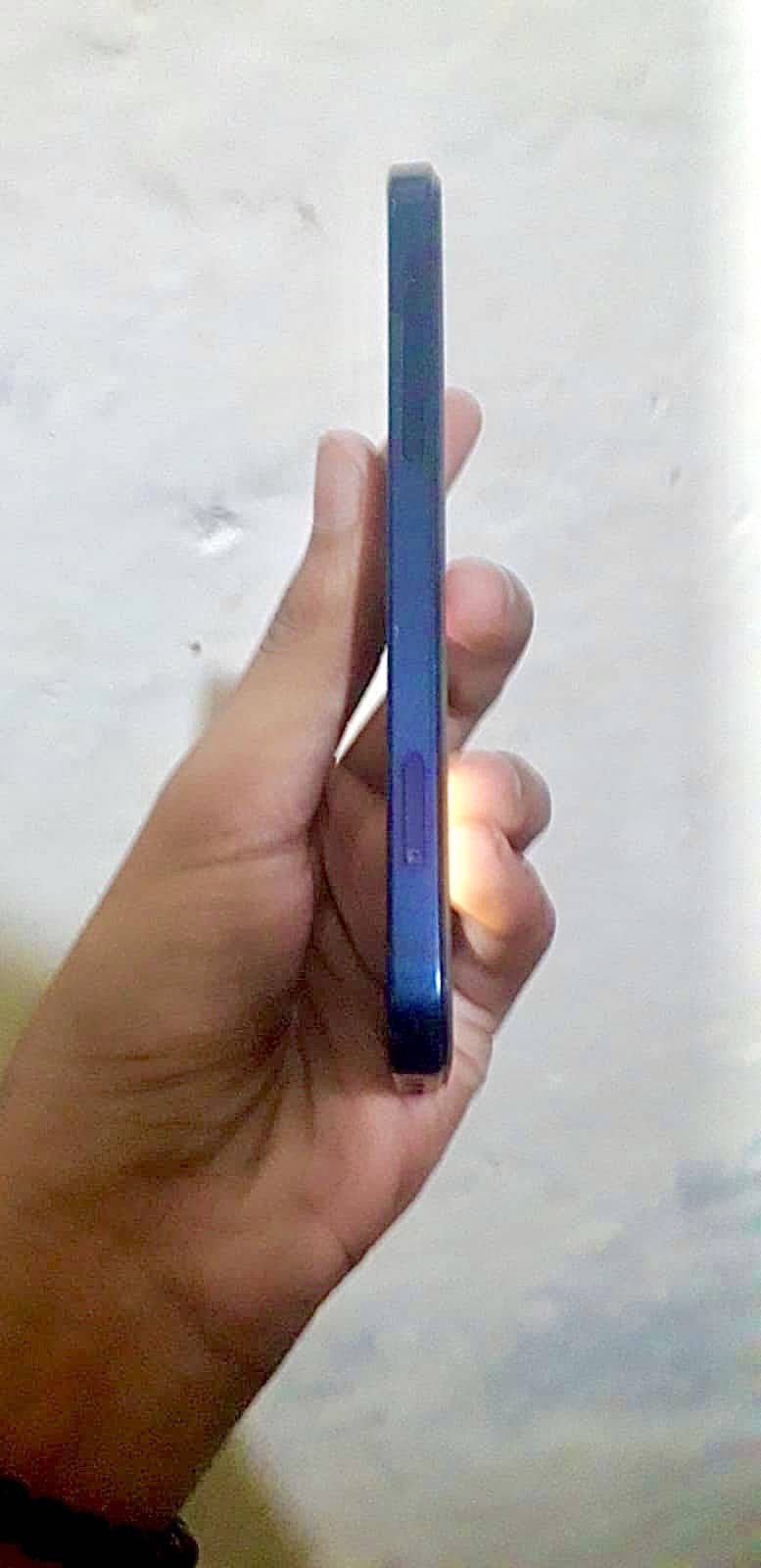 Apple iPhone 12 1
