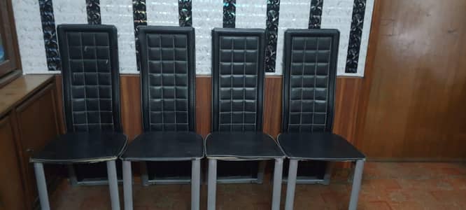 dining table 4 chairs size Bara bhi ho jata ha