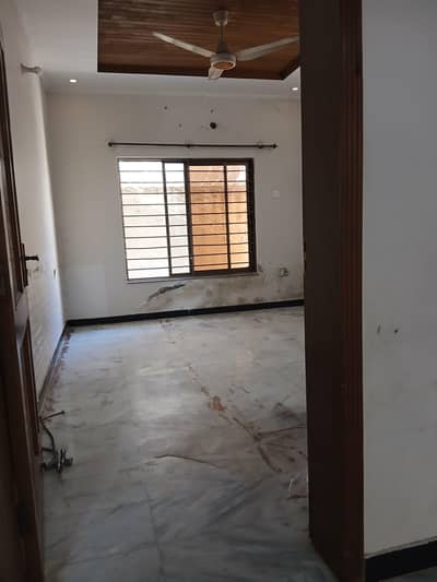 G-13/2 GROUND PORTION FOR RENT 8 MARLA