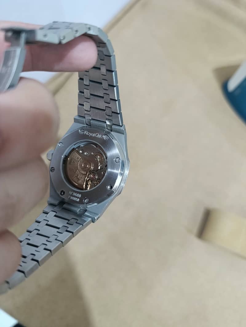 AP WATCH 1