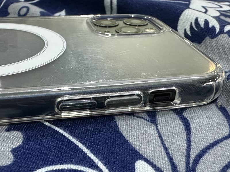Apple iPhone 11 Pro Max 6