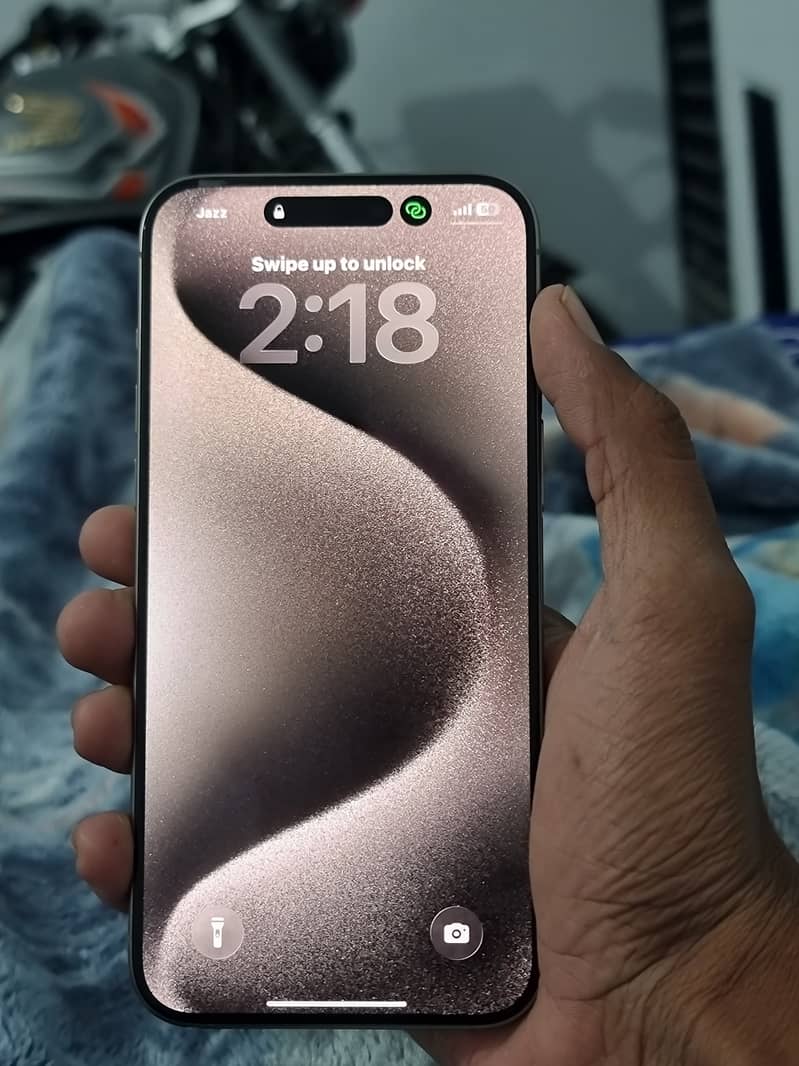 Apple iPhone 15 Pro Max 2