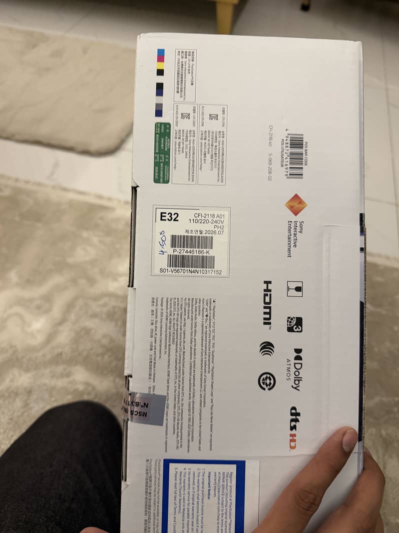 PlayStation 5 (Disc version 1 TB) 6