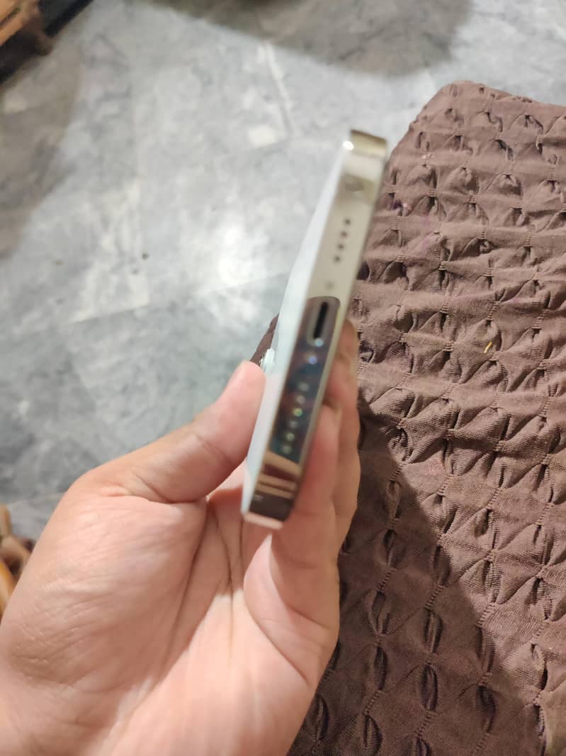 Apple iPhone 13 Pro Max 5