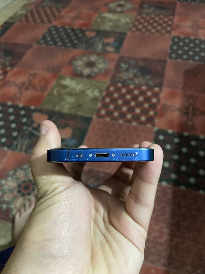 Apple iPhone 12 mini 4