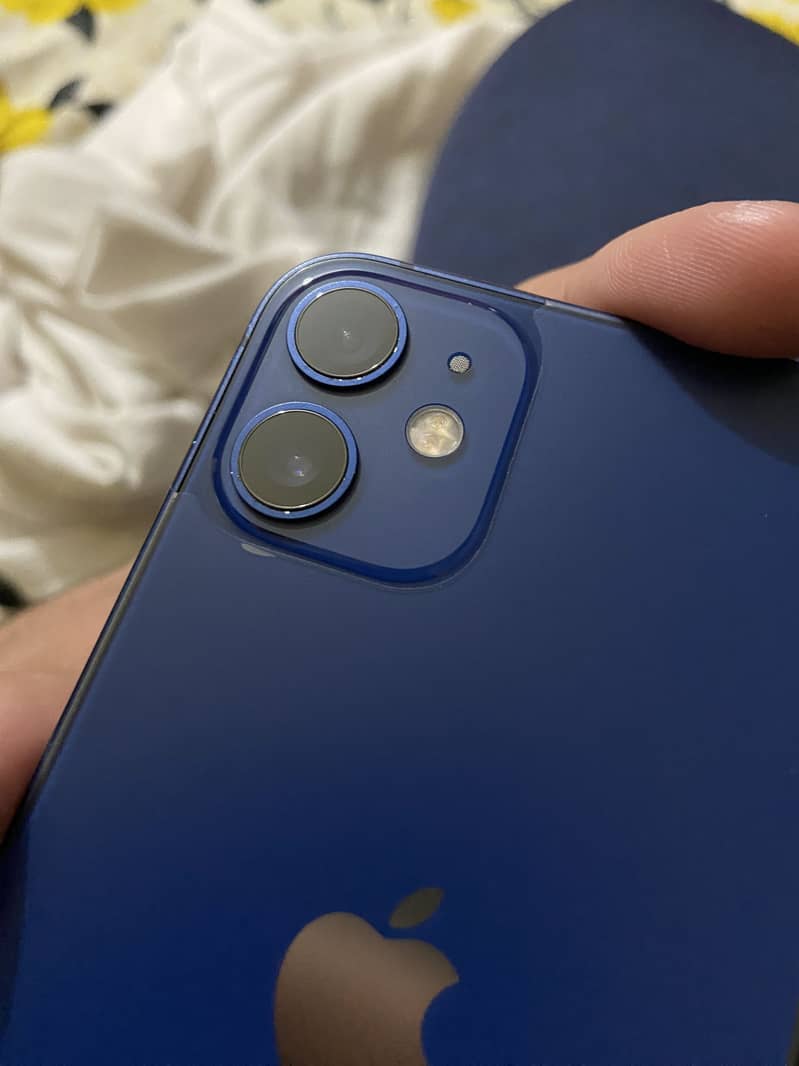Apple iPhone 12 mini 9