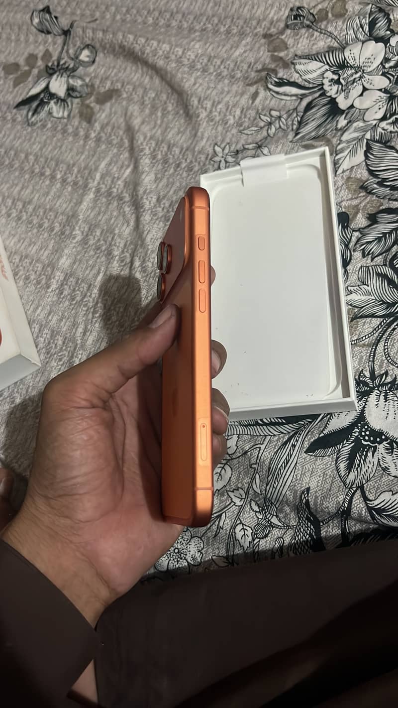 Apple iPhone 17 Pro Max 5