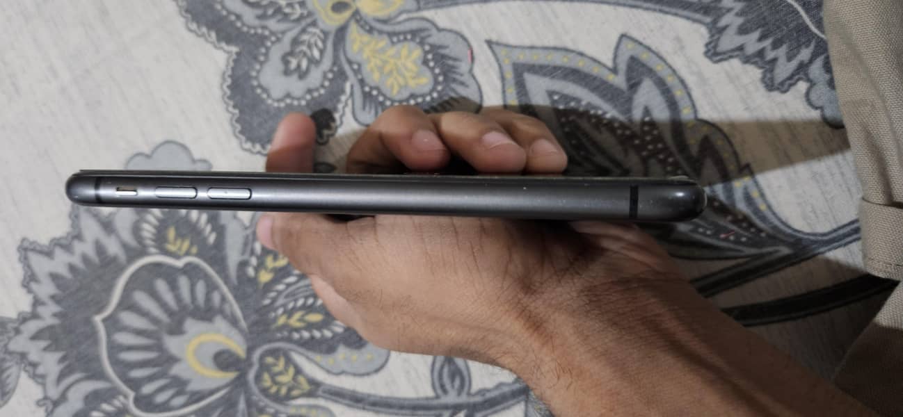 Apple iPhone 11 1