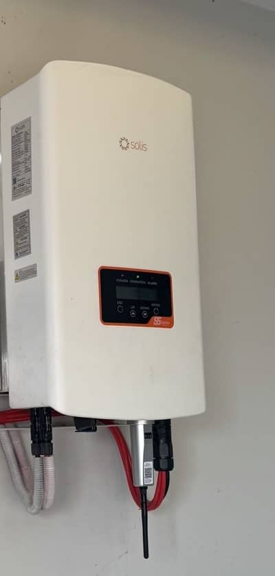 Solis 10-kwh 3 phase-Ongrid Inverter ( Veryless used )