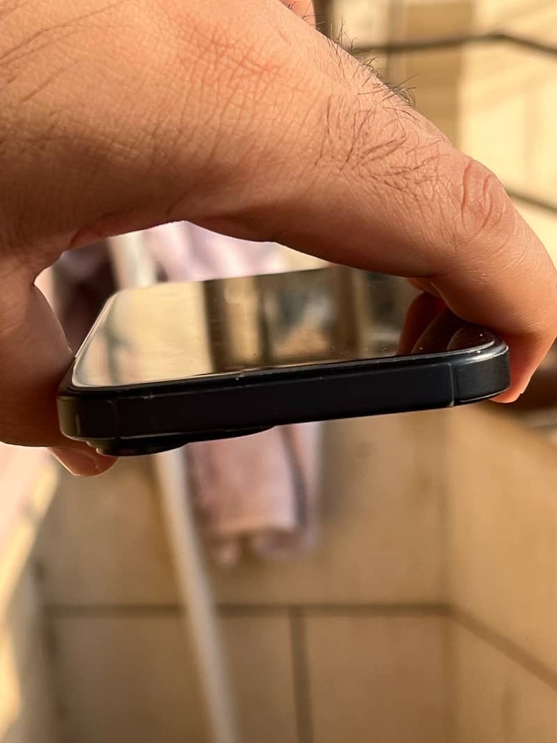 Apple iPhone 15 3