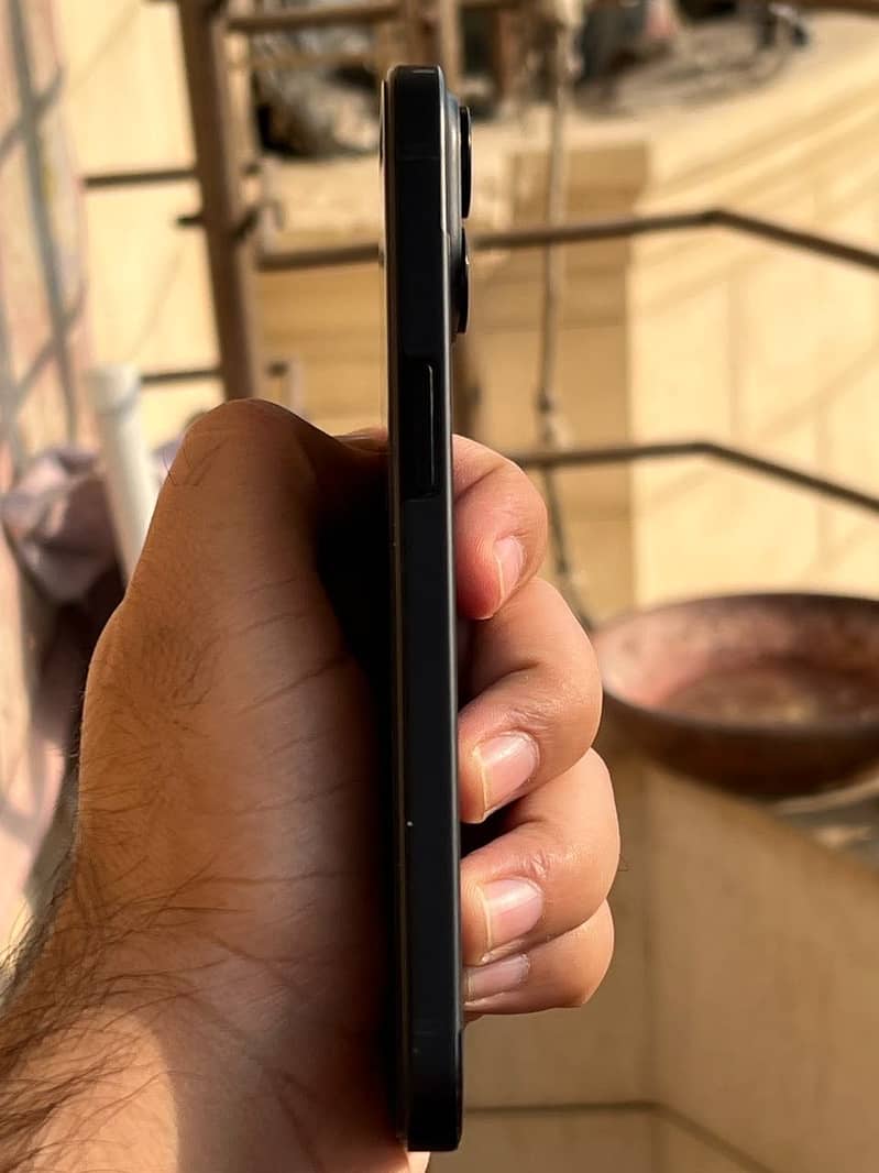 Apple iPhone 15 5