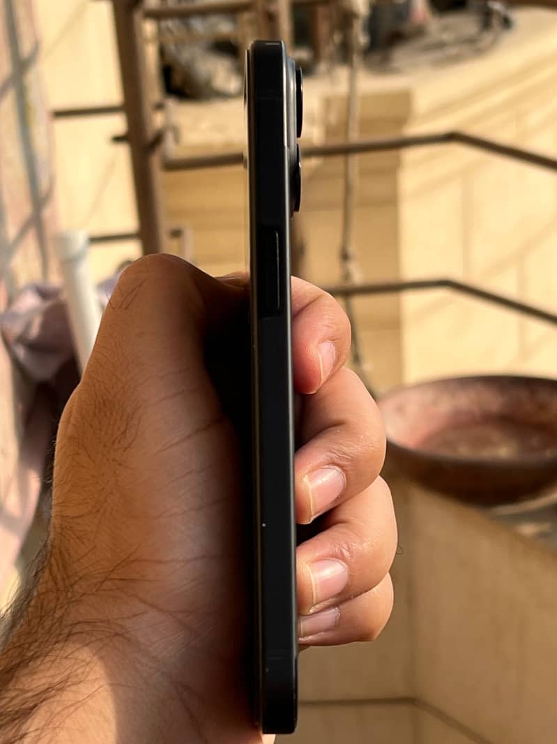 Apple iPhone 15 8