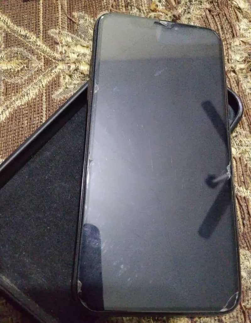 Apple iPhone XS 0