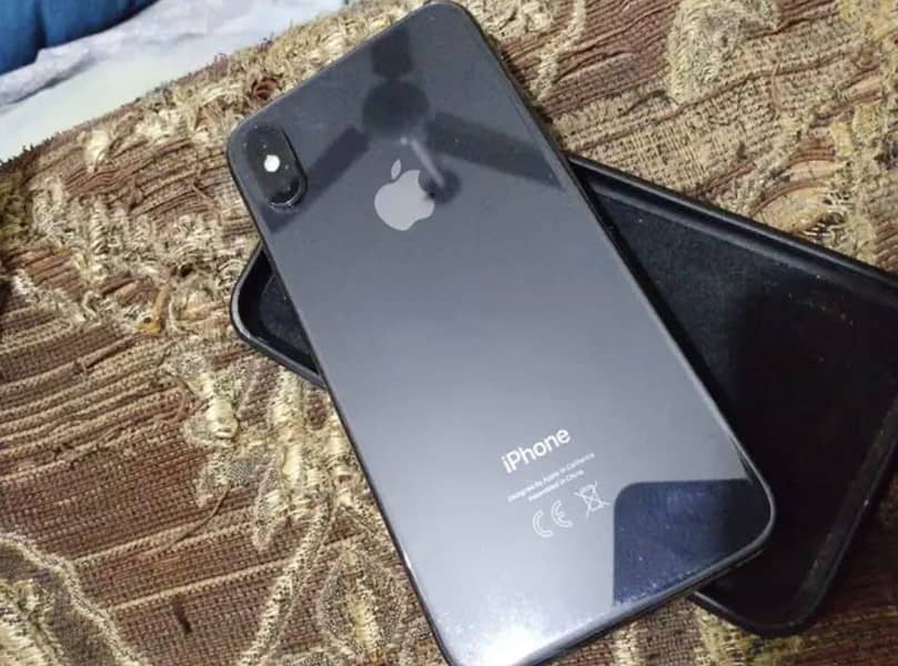 Apple iPhone XS 3