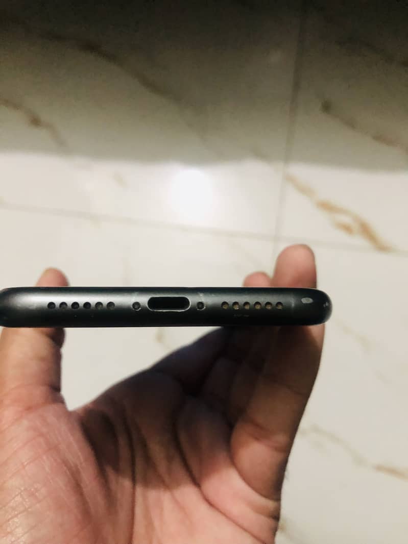 Iphone 11 PTA Approved 5