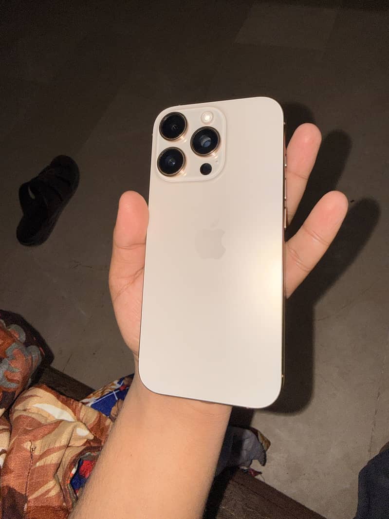 Apple iPhone 16 Pro 7