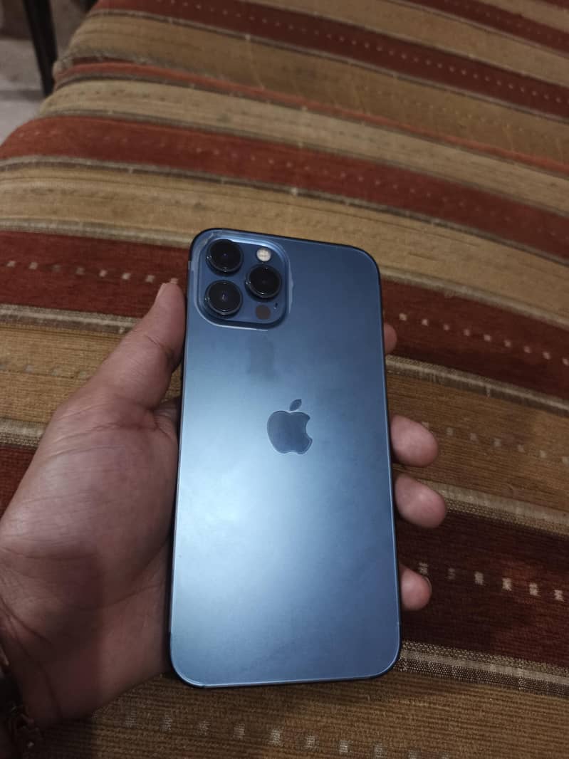 iPhone 12 Pro Max 1