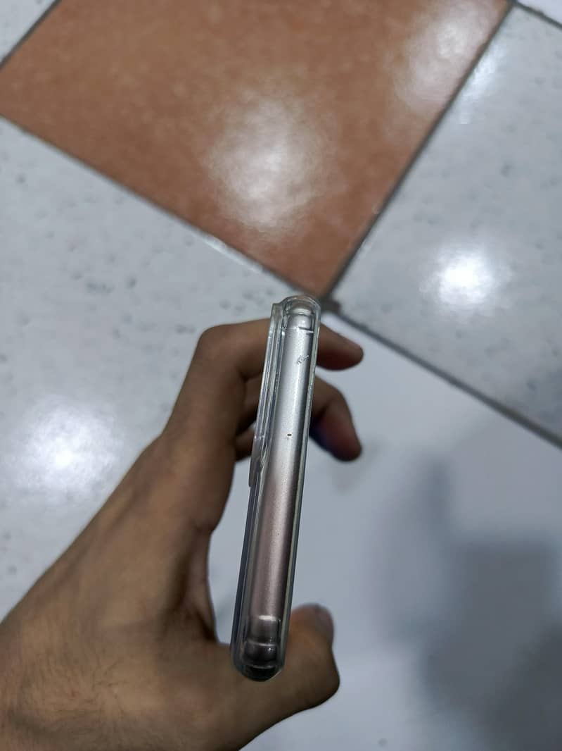 Apple iPhone 8 Plus 5