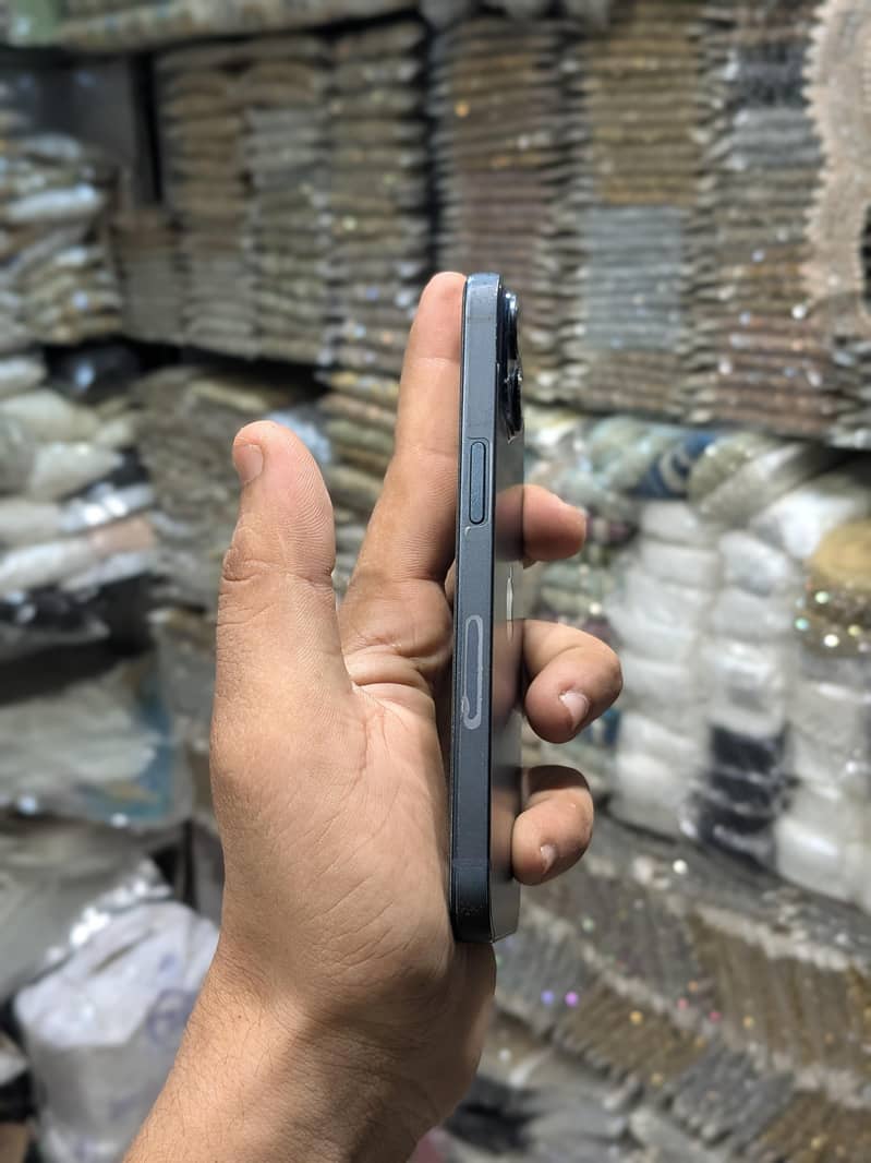 Apple iPhone 14 2