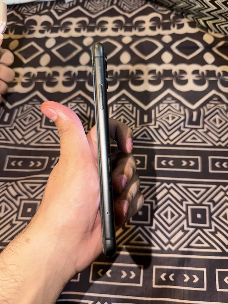 Iphone 11 4