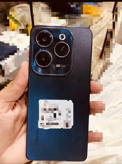Infinix Hot 40 8. Gb 256 Gb BOX HA. CHANGER NHI HA EXCHANGE POSIBLE