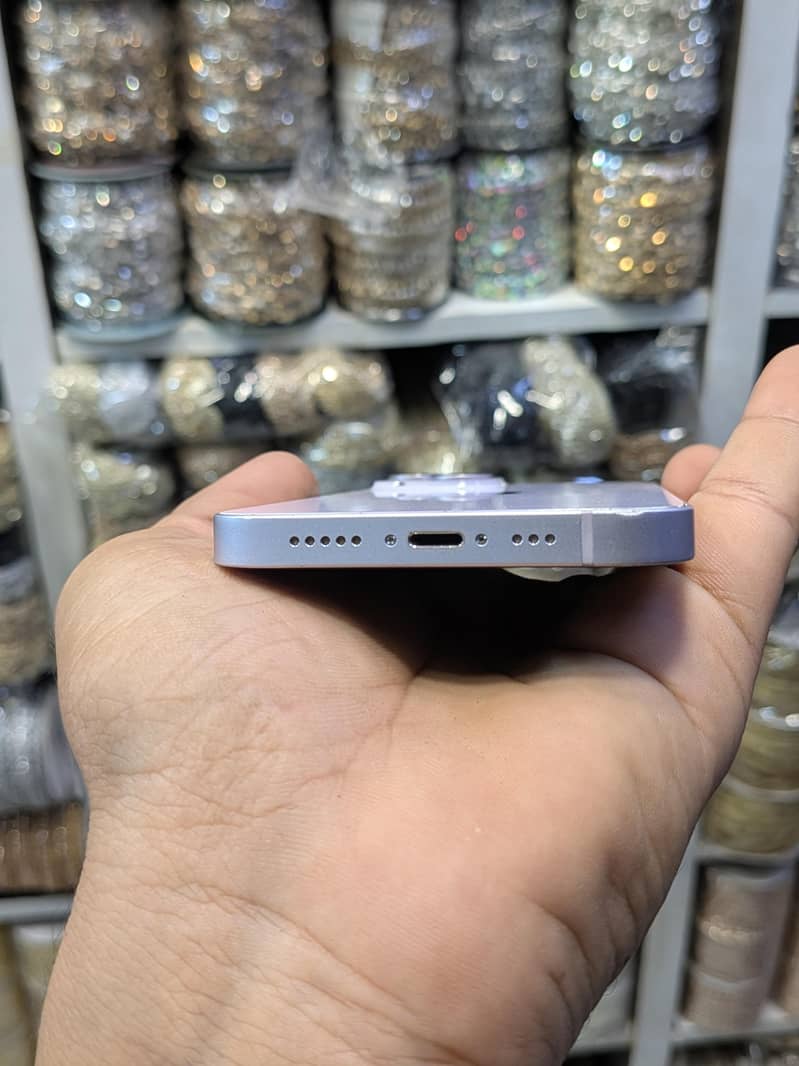 Apple iPhone 14 3