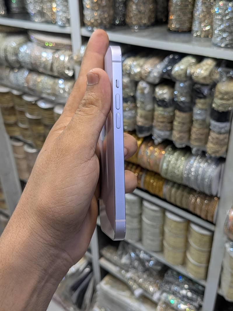 Apple iPhone 14 4