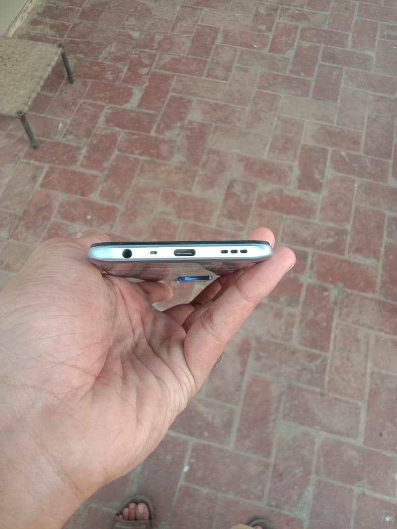 OPPO A54 4