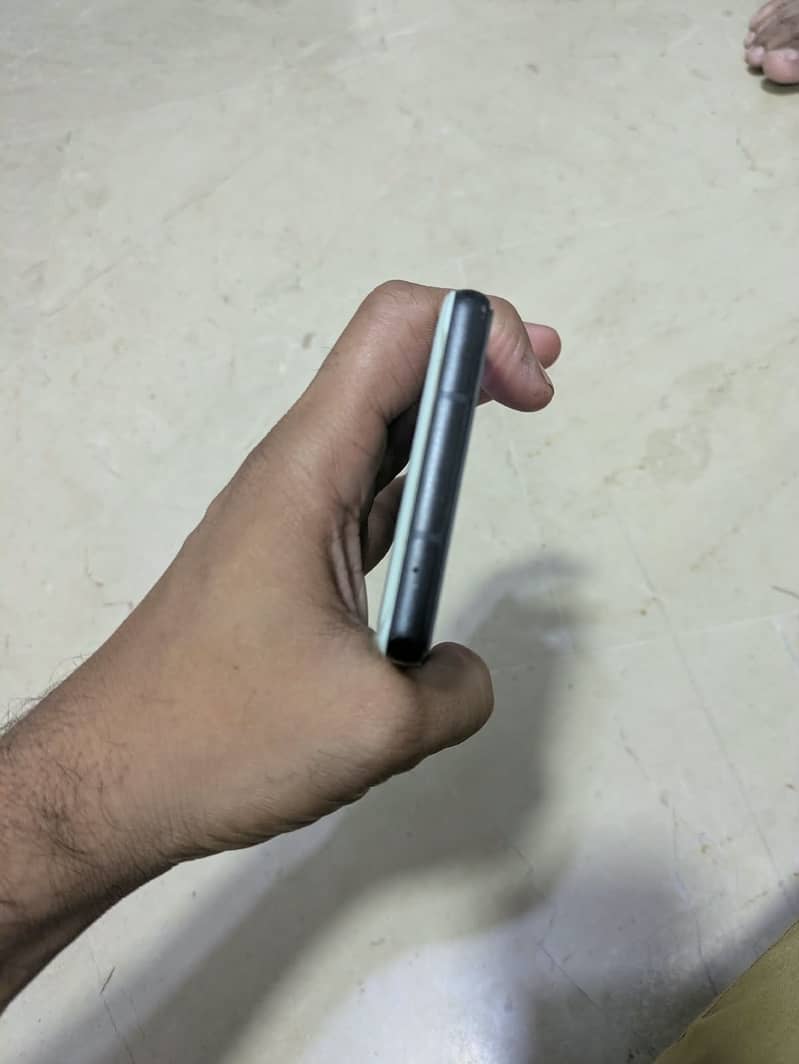 Google Pixel 6a 5
