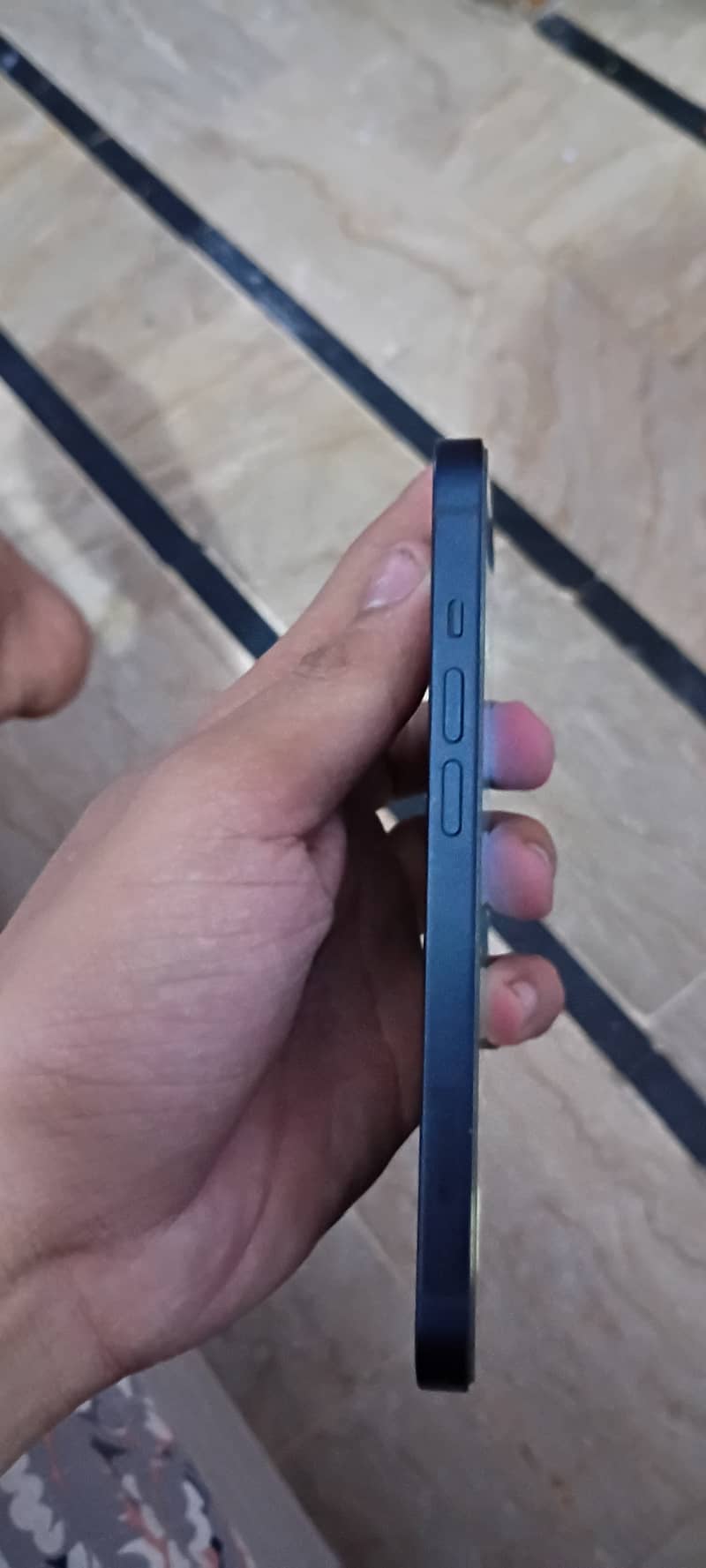 Apple iPhone 13 3