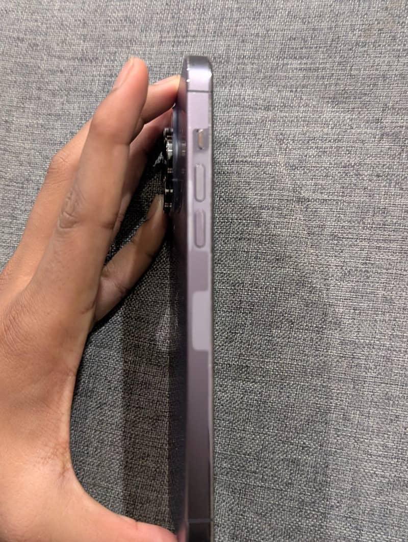 Apple iPhone 14 Pro Max read add first 1