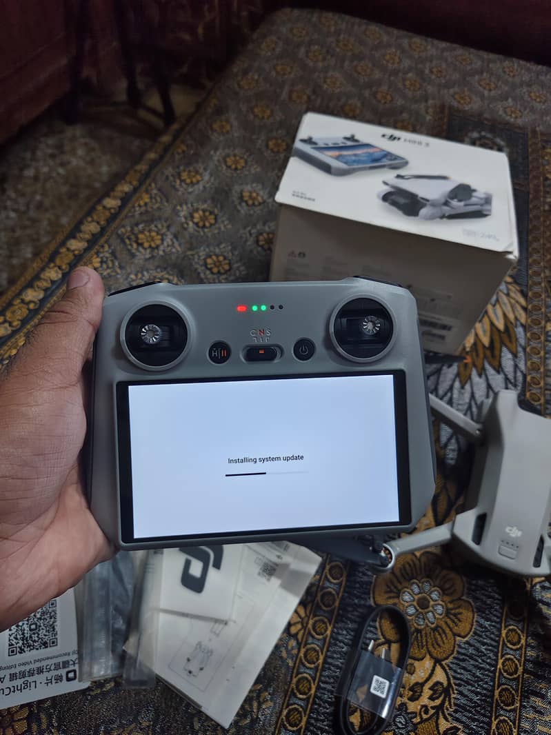 DJI Mini 3 with RC Complete Box 8