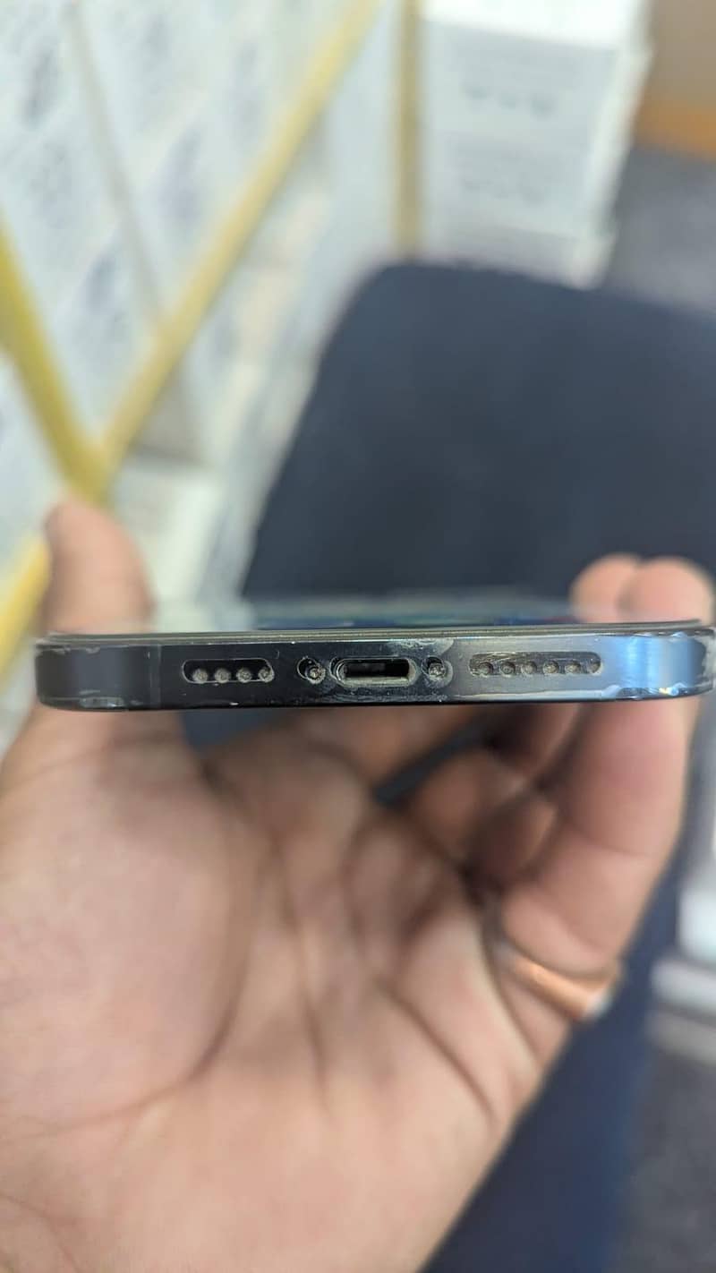 Apple iPhone 12 Pro Max 3