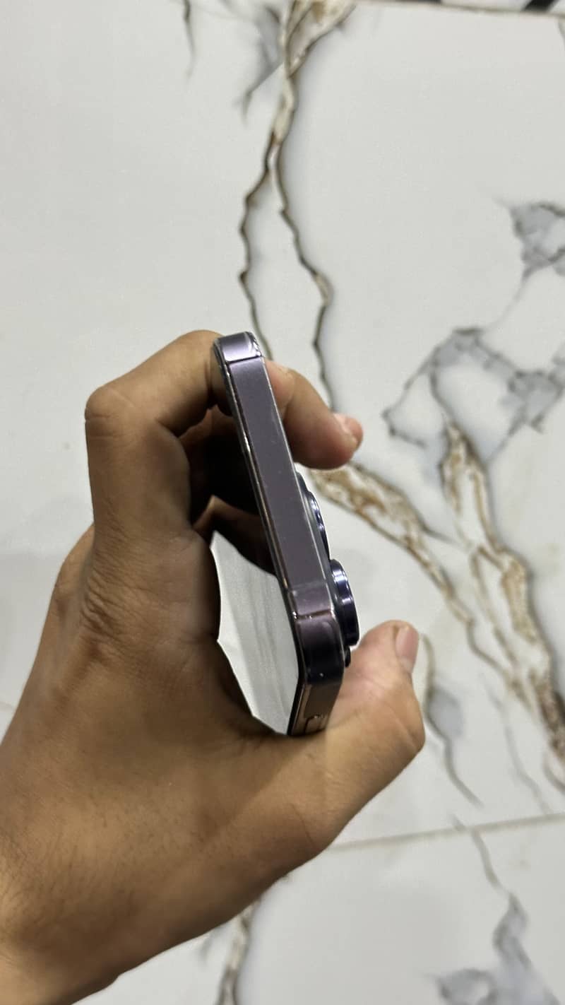 Apple iPhone 14 Pro 1