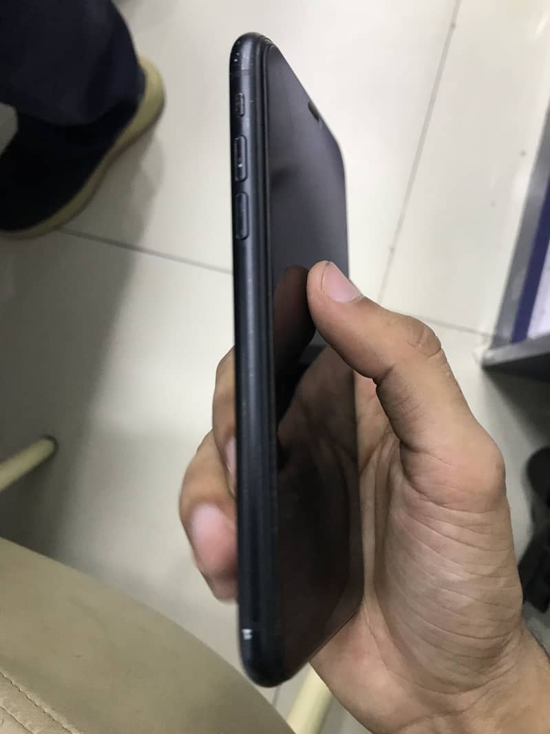 Apple iPhone XR 5