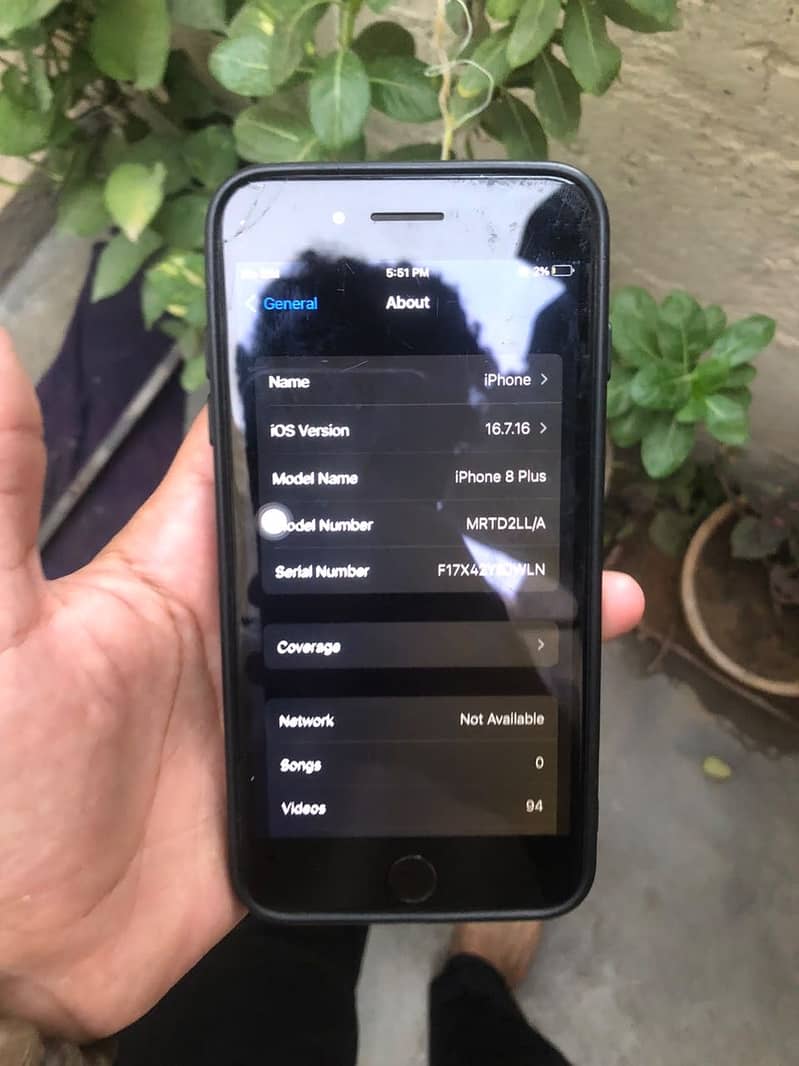 Apple iPhone 8 Plus 1