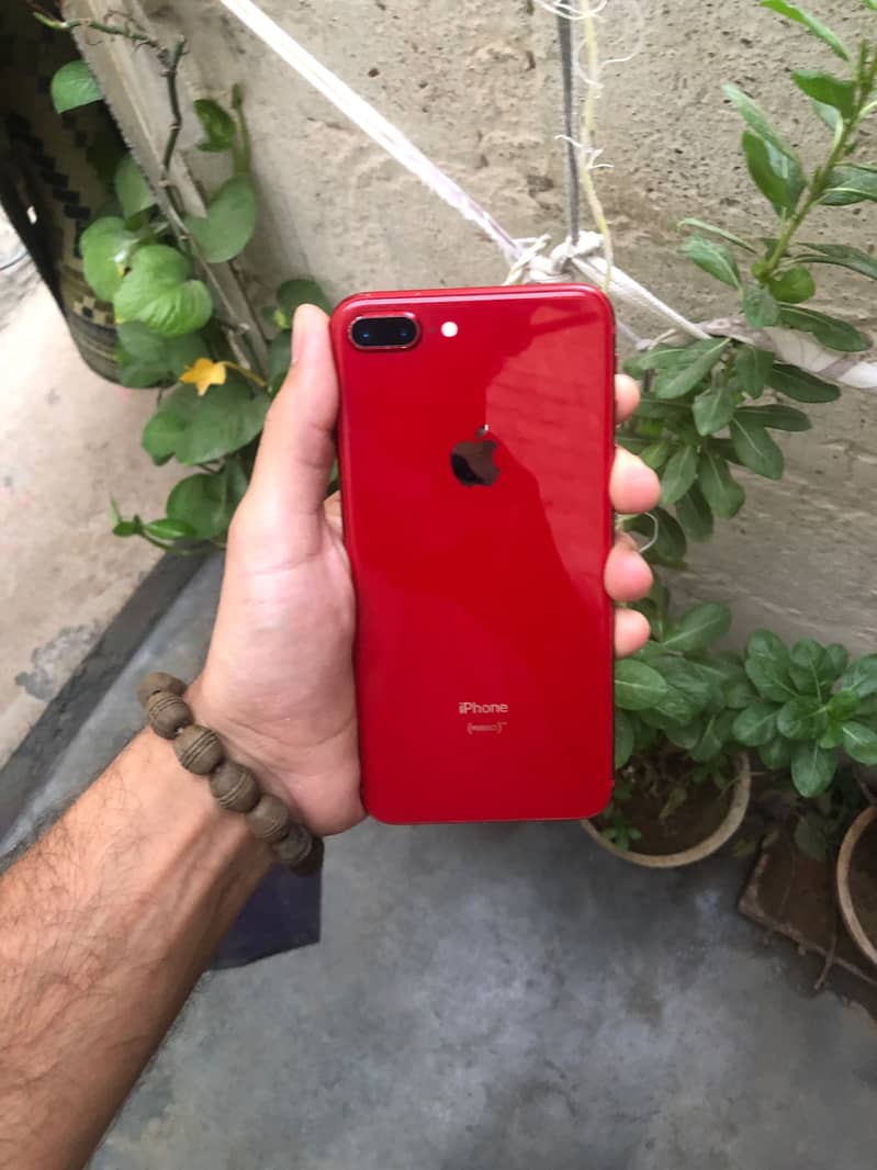 Apple iPhone 8 Plus 0