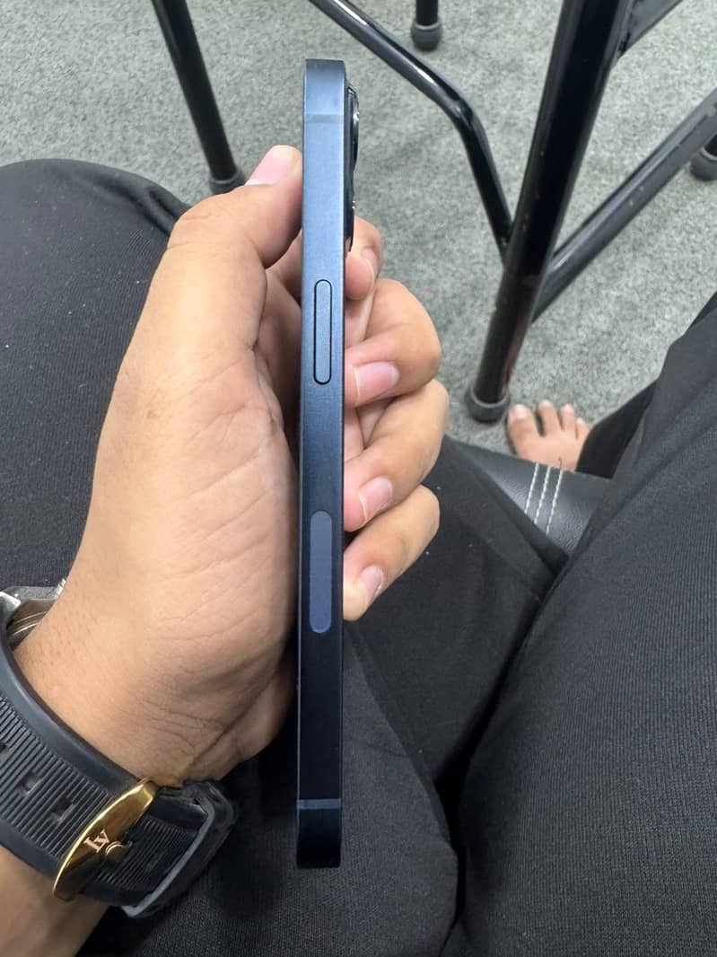 Apple iPhone 13 3