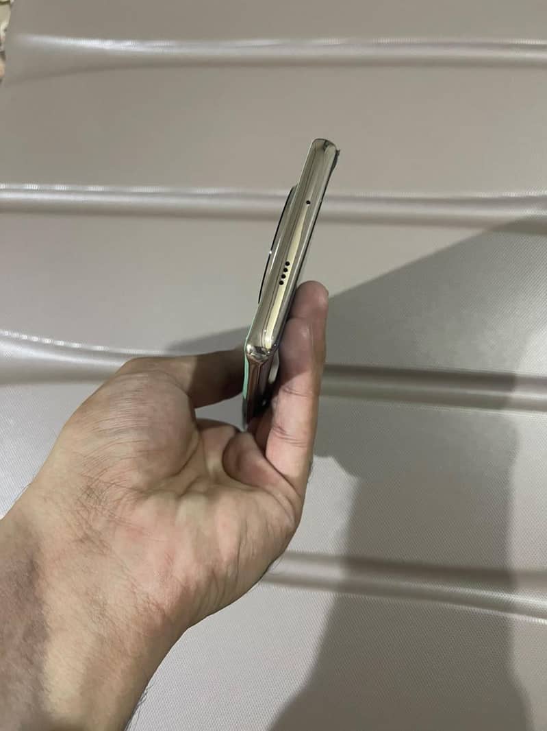 Tecno Spark 20 Pro Plus 4