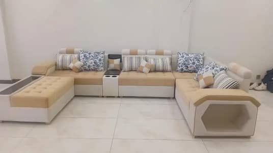 Elite quality L shaped sofa just like new