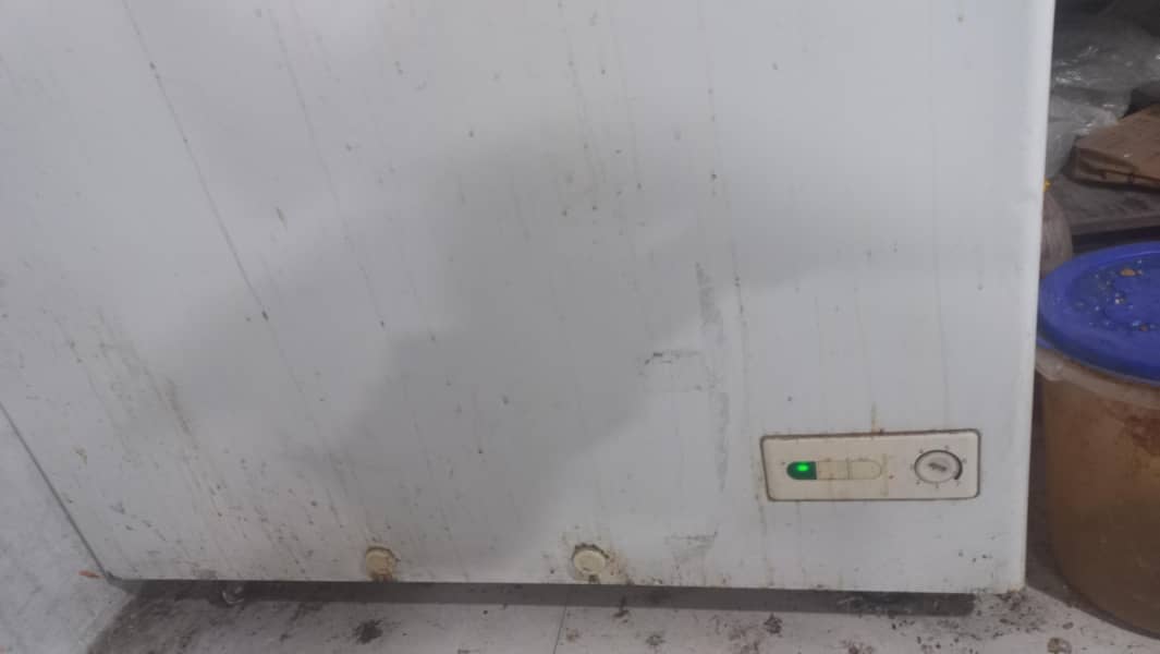 d freezer with nice condition 3
